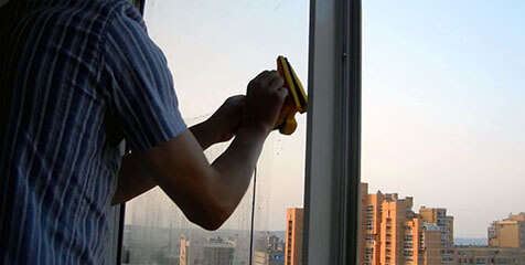 Как помыть окна с двух сторон